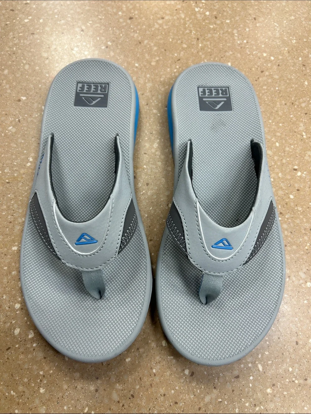 Reef Men’s Gray Casual Flip Flops Size: 9